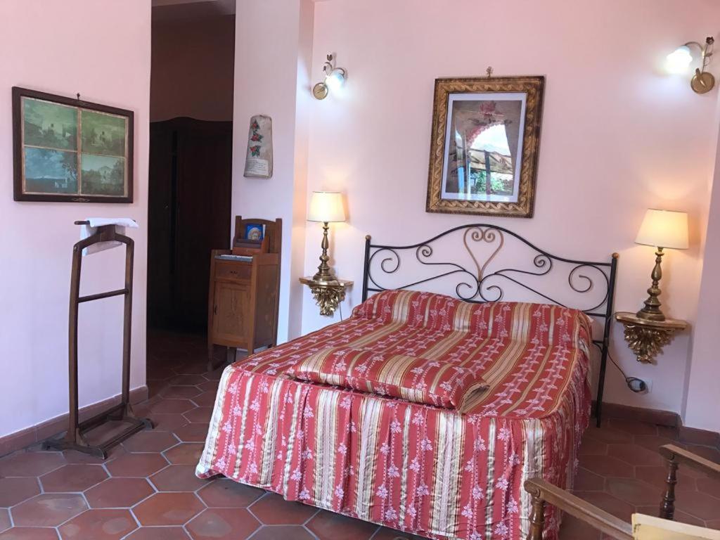 Bed and Breakfast La Capanna Di Giuseppe E Maria Таорміна Екстер'єр фото